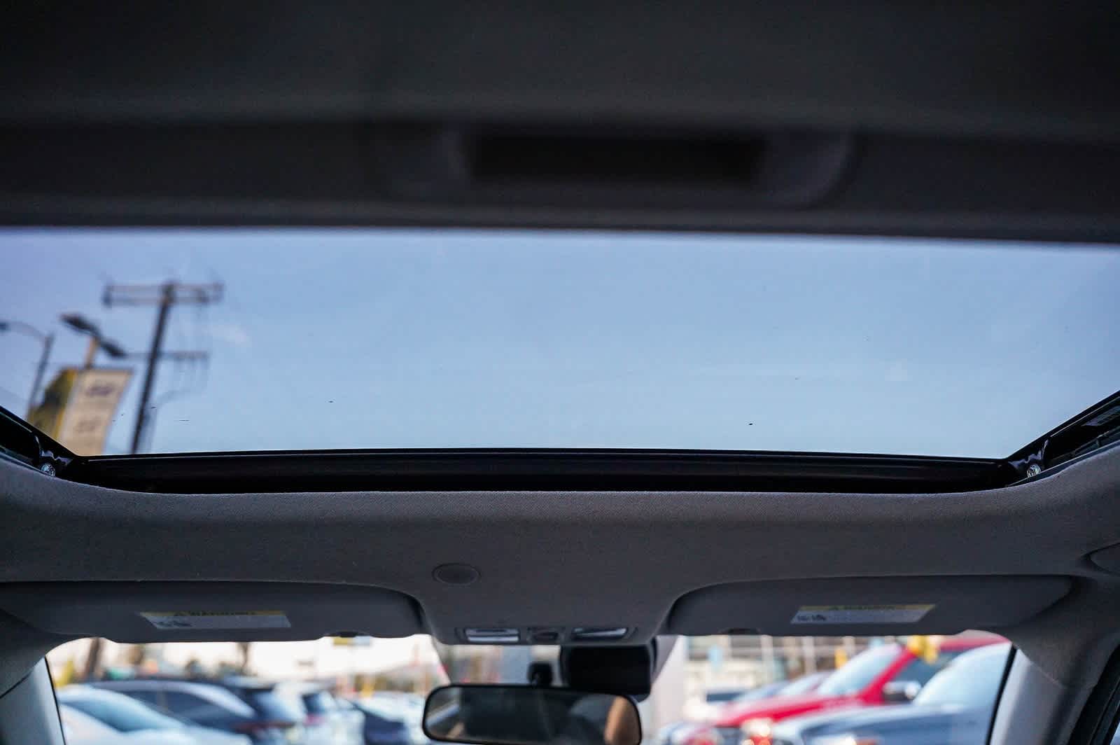 Thumbnail: 2022 Hyundai Venue - 16