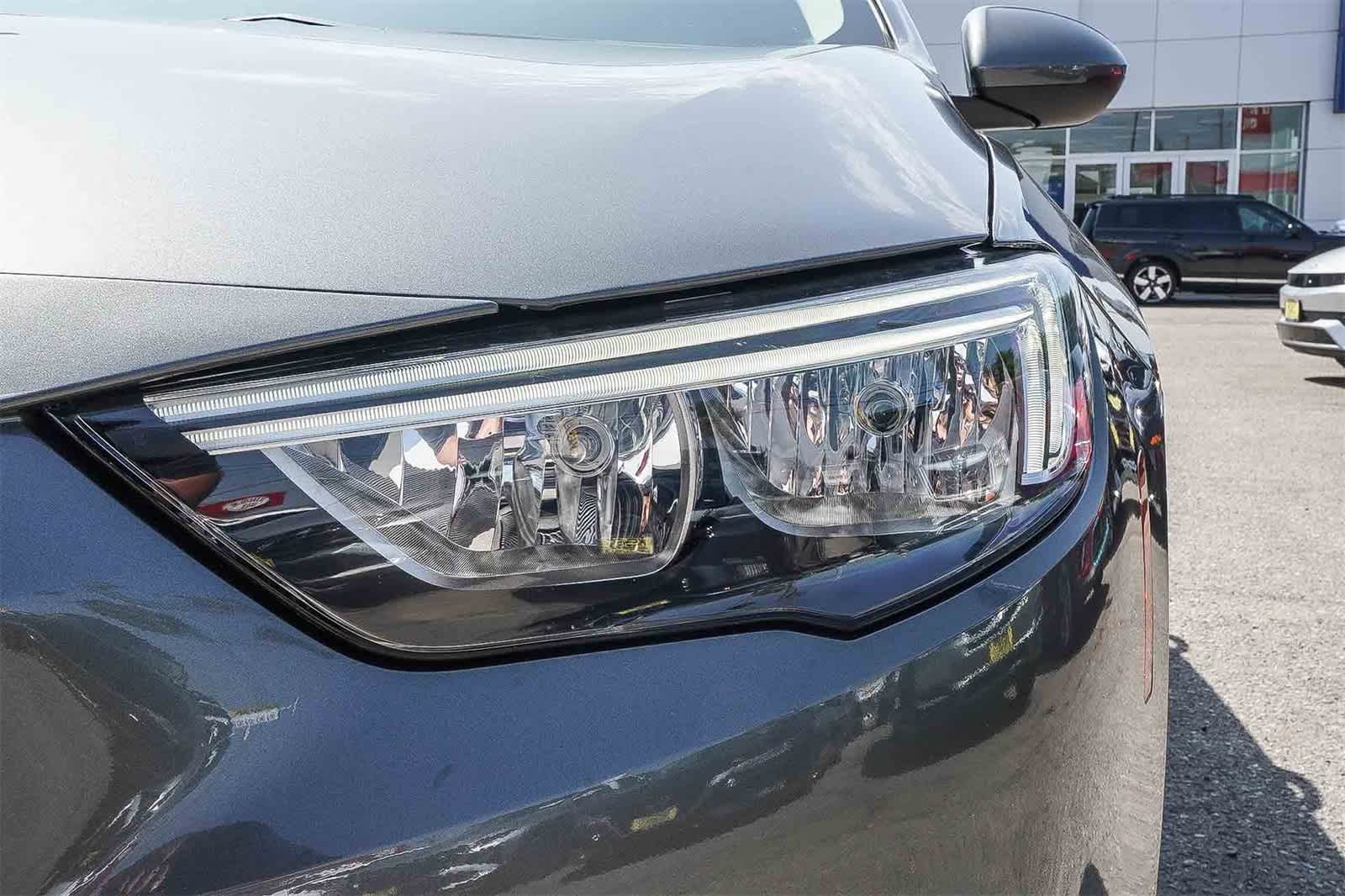 Thumbnail: 2019 Buick Regal - 10