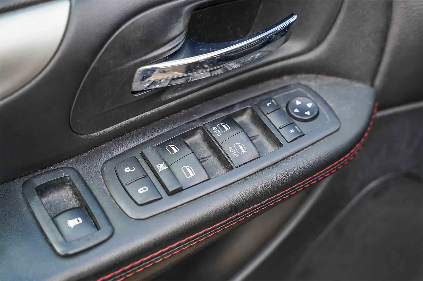 Thumbnail: 2018 Dodge Grand Caravan - 19