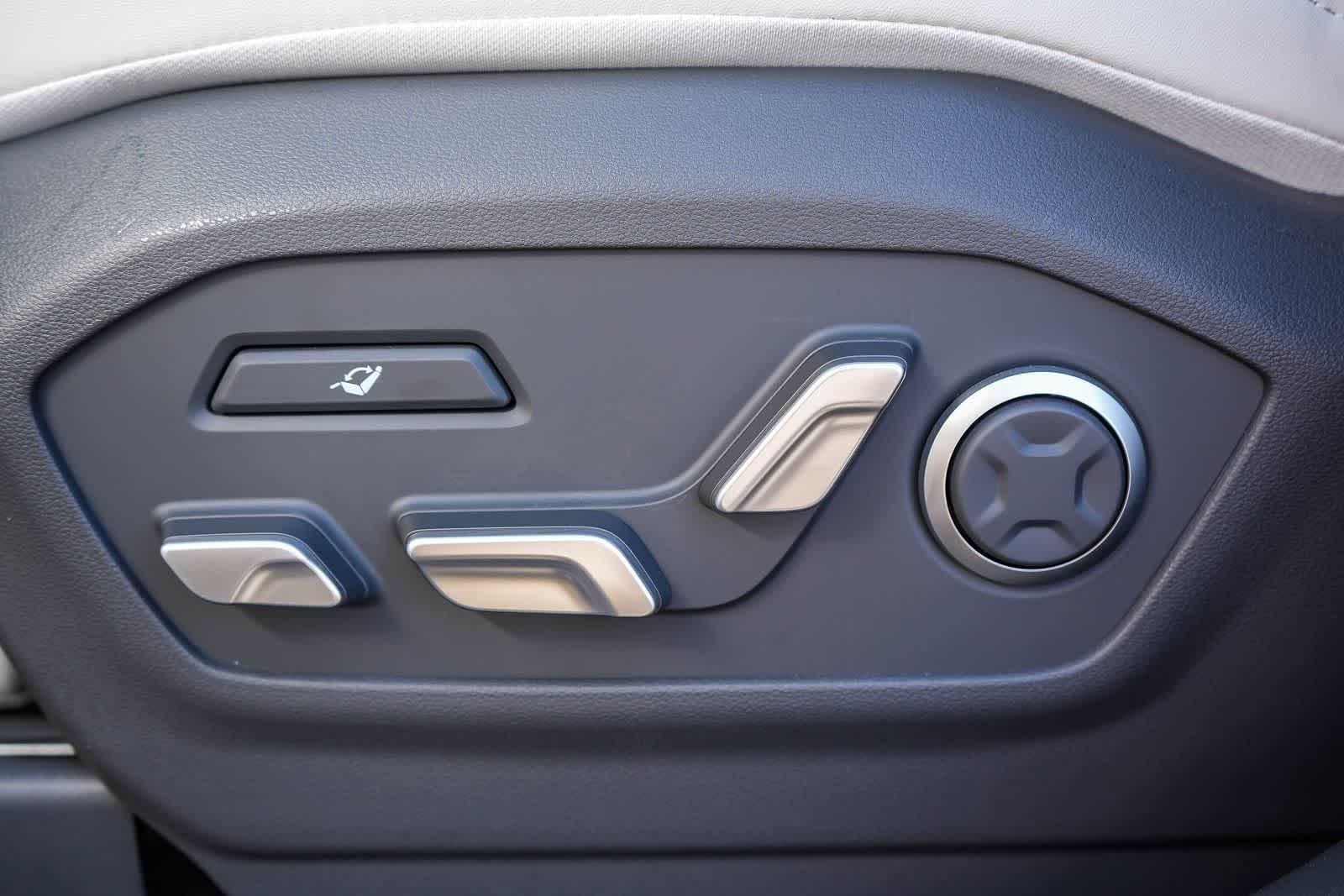 Thumbnail: 2026 Hyundai Santa Fe - 22