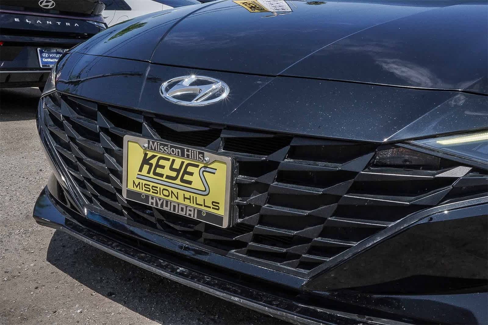 Thumbnail: 2022 Hyundai Elantra - 10