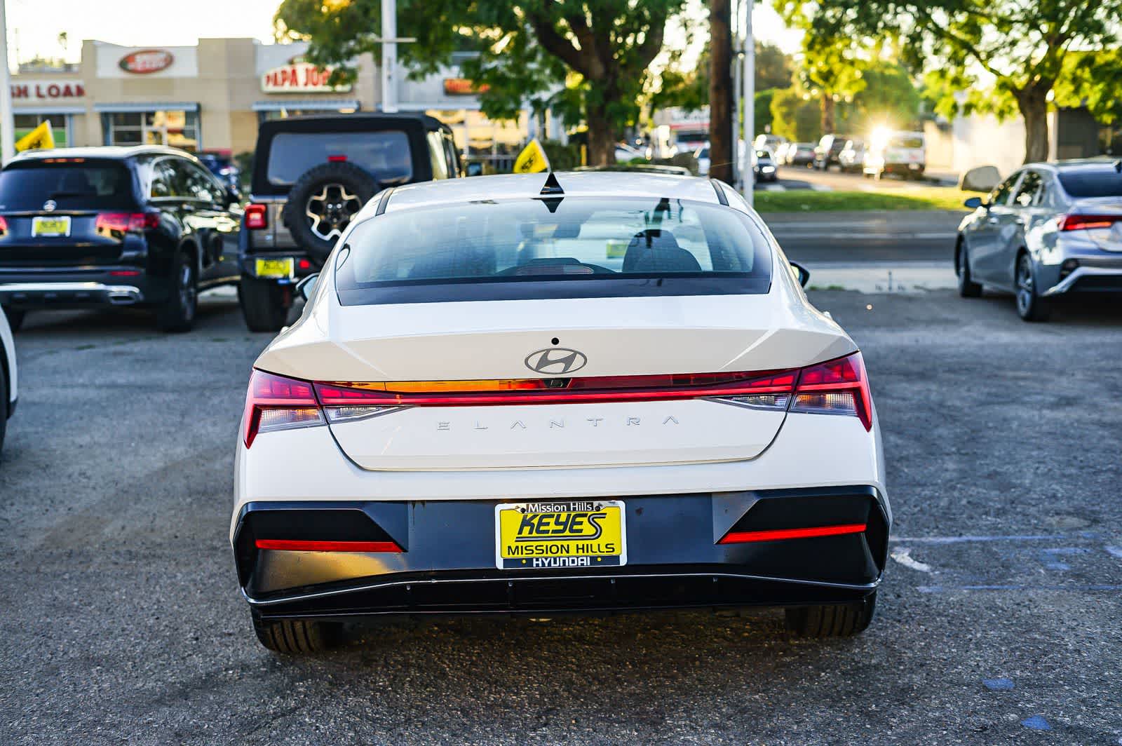 Thumbnail: 2025 Hyundai Elantra - 3