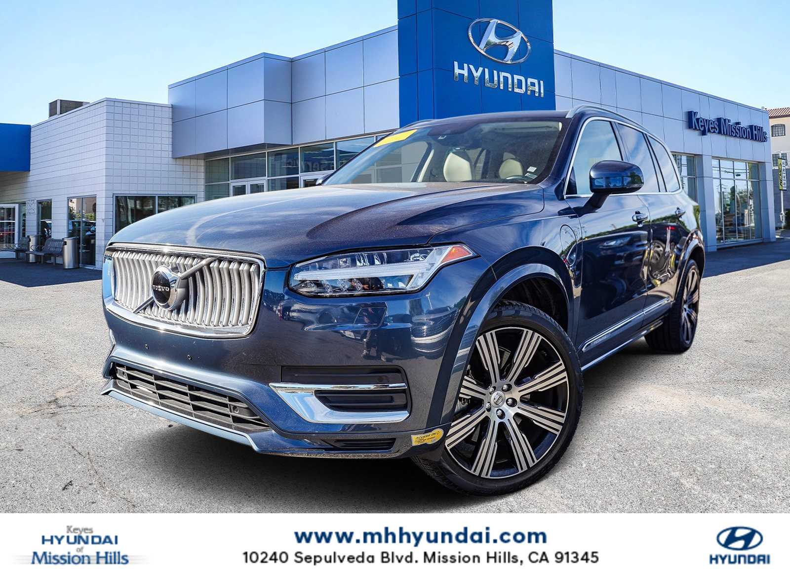 Thumbnail: 2022 Volvo XC90 - 1