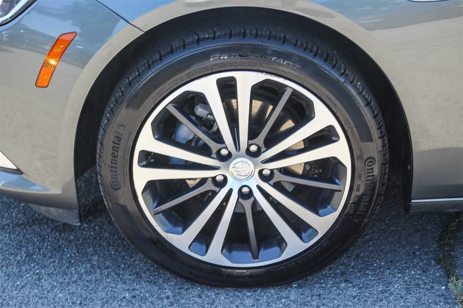 Thumbnail: 2019 Buick Regal - 9