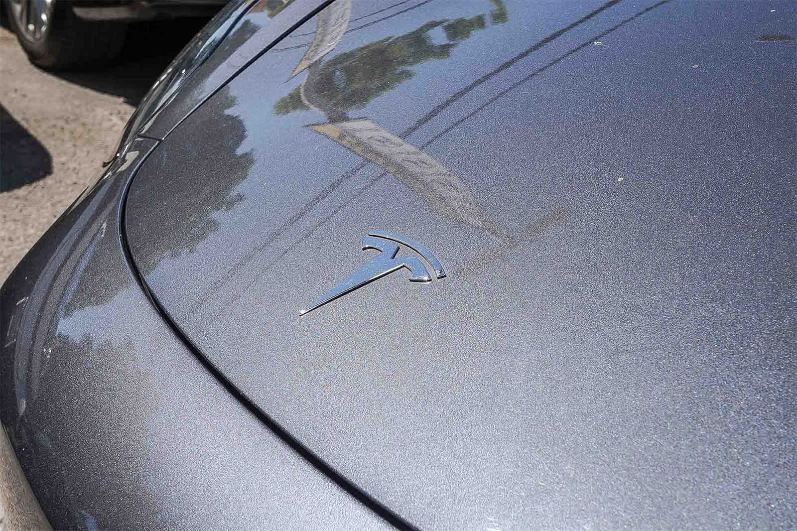 Thumbnail: 2018 Tesla Model 3 - 11