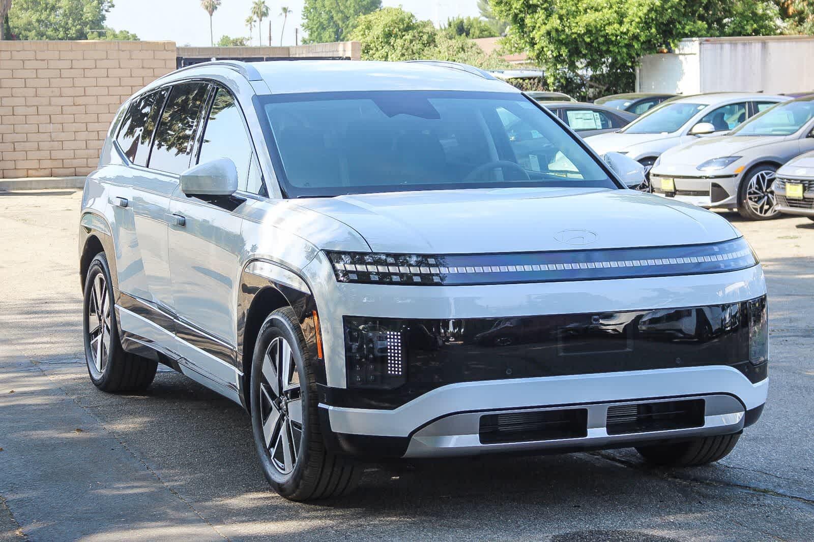 Thumbnail: 2026 Hyundai Ioniq - 3