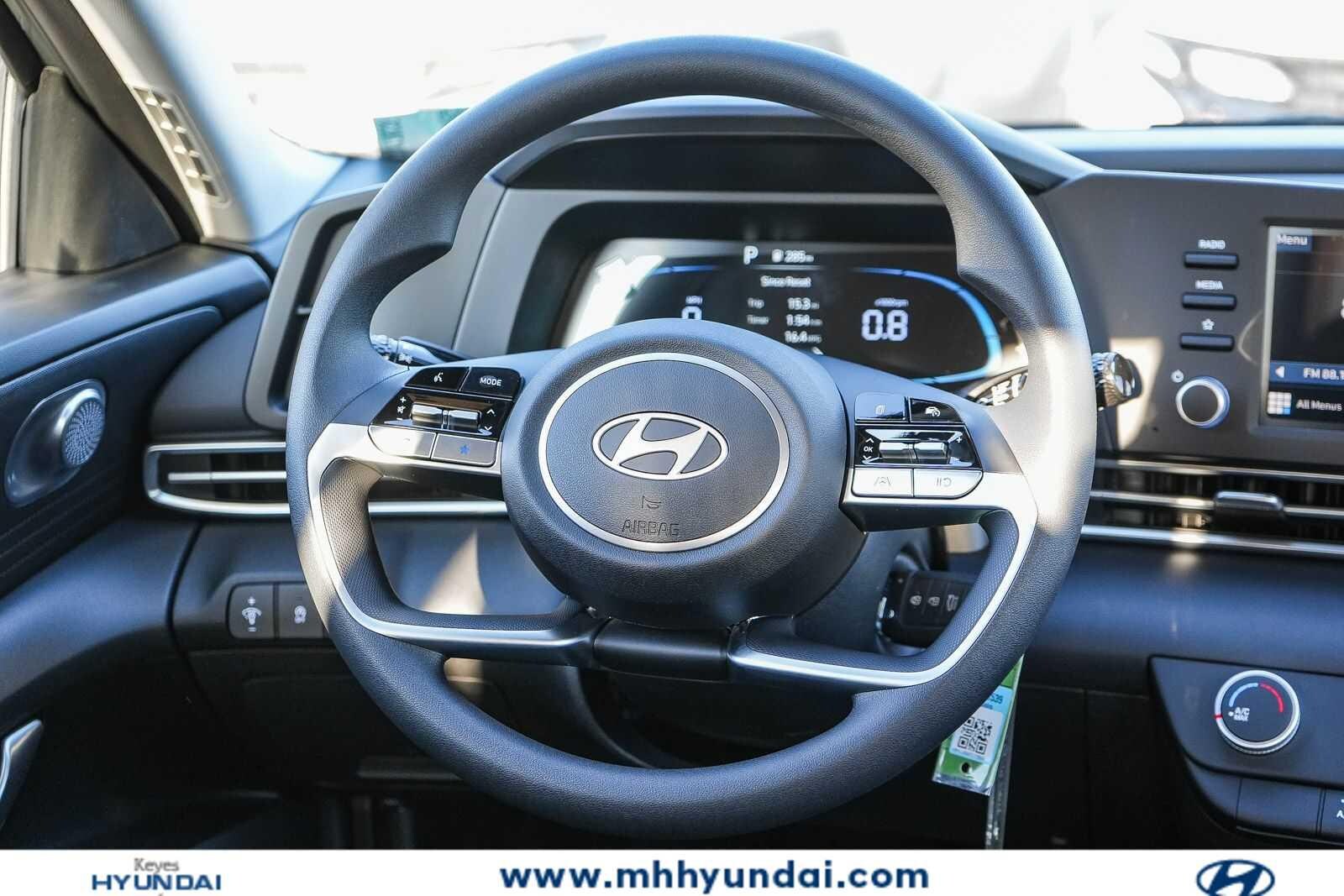 Thumbnail: 2026 Hyundai Elantra - 18
