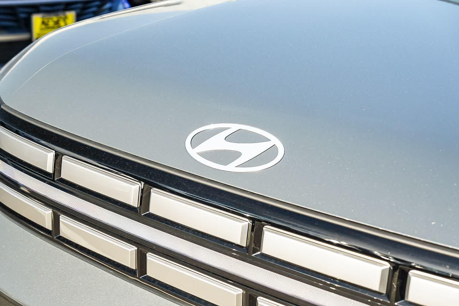 Thumbnail: 2026 Hyundai Santa Fe - 9