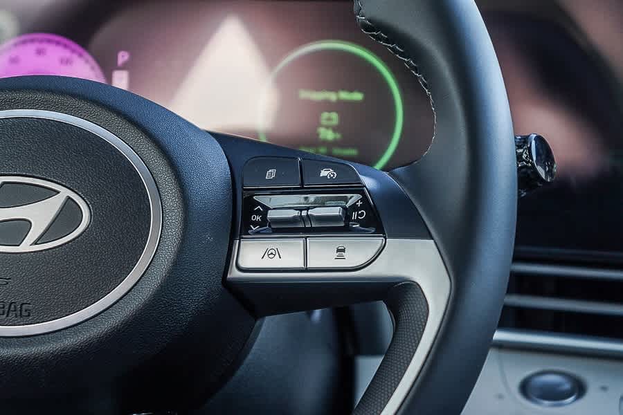 Thumbnail: 2025 Hyundai Elantra - 22