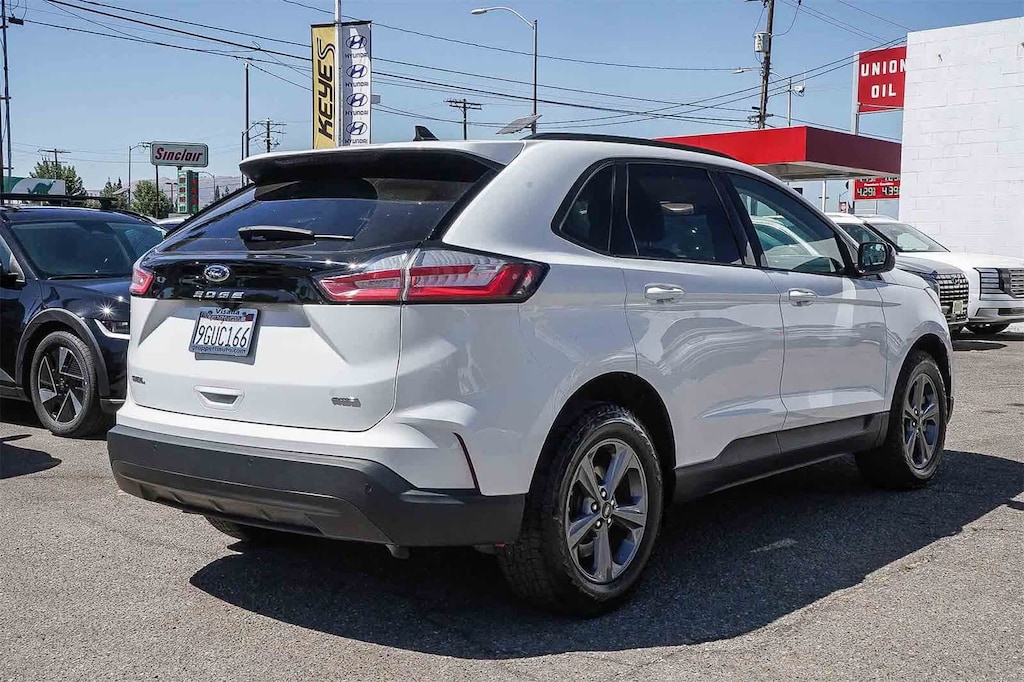 Used 2023 Ford Edge  SUV