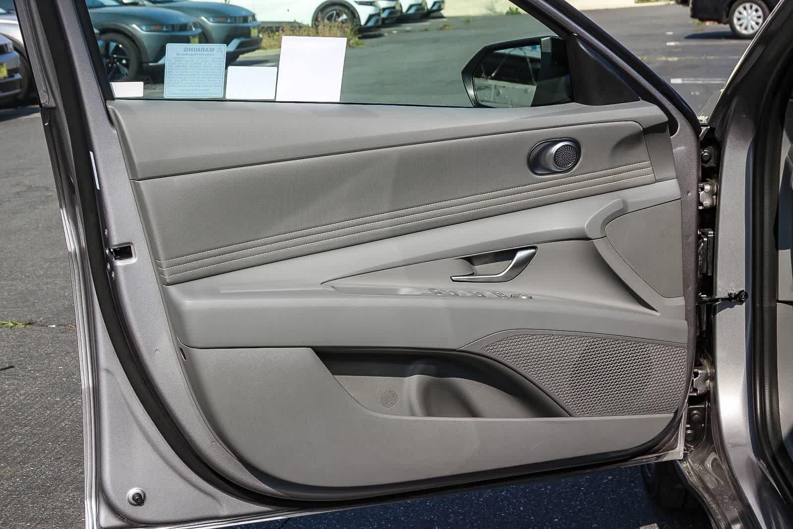 Thumbnail: 2025 Hyundai Elantra - 19