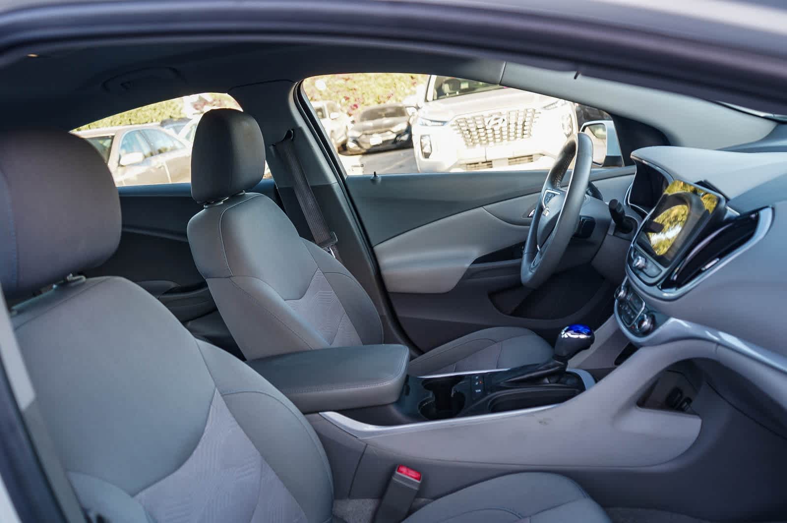 Thumbnail: 2019 Chevrolet Volt - 16