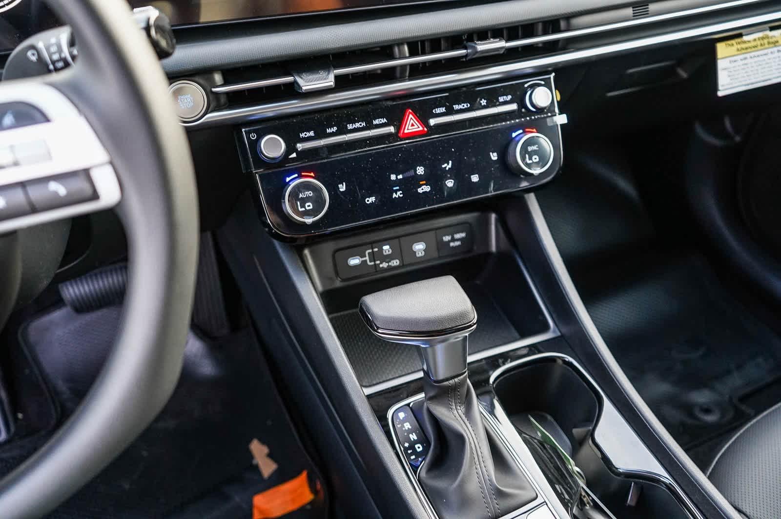 Thumbnail: 2026 Hyundai Santa Cruz - 24