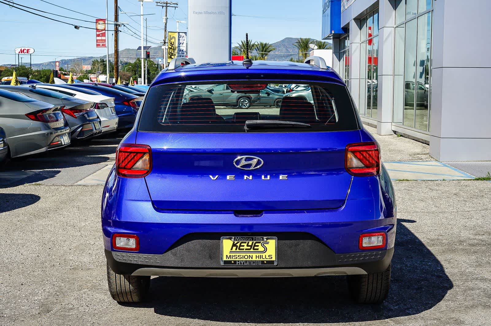 Thumbnail: 2024 Hyundai Venue - 3