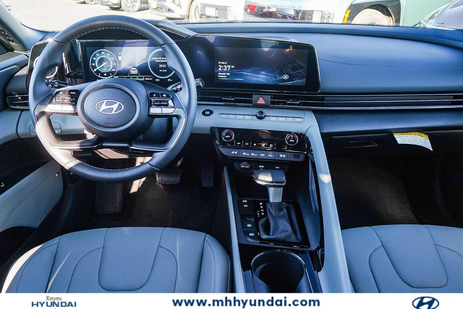 Thumbnail: 2025 Hyundai Elantra - 14