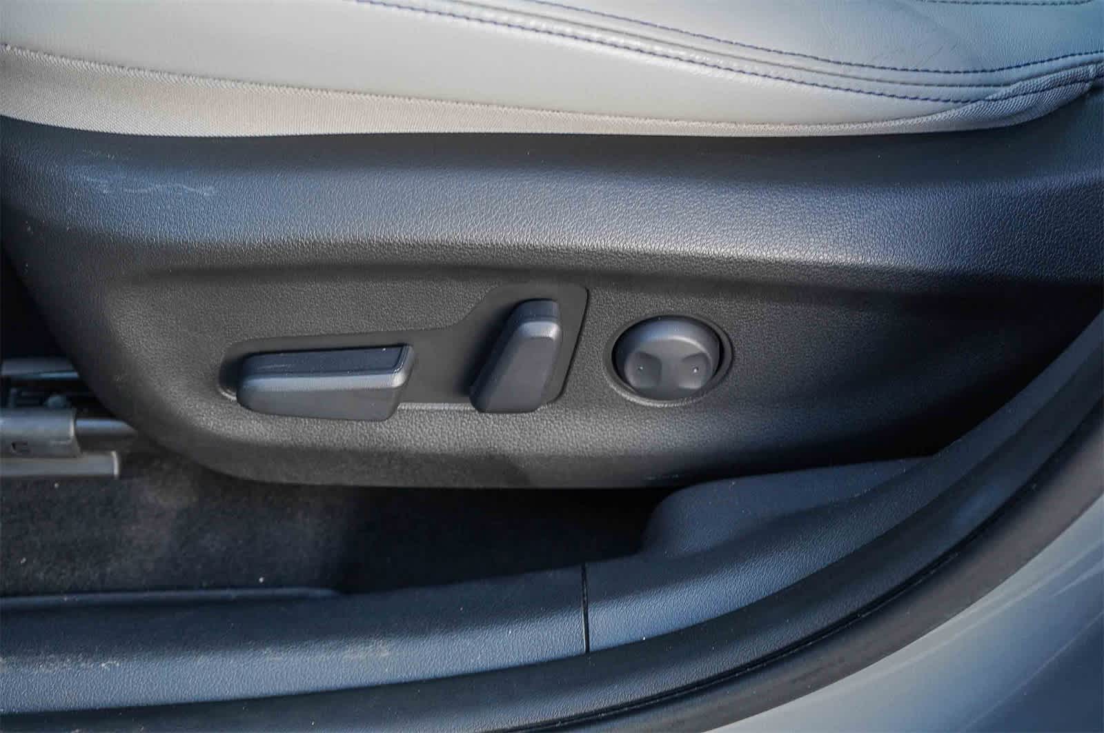 Thumbnail: 2022 Hyundai Kona - 18