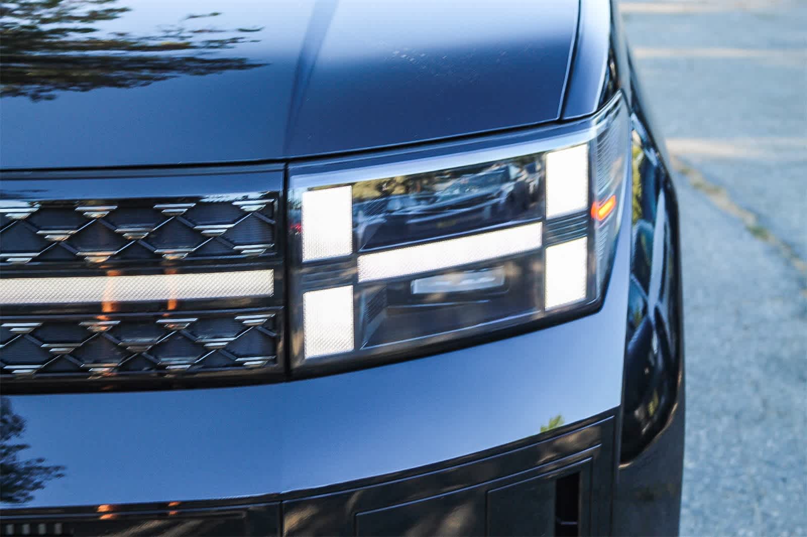 Thumbnail: 2025 Hyundai Santa Fe - 10