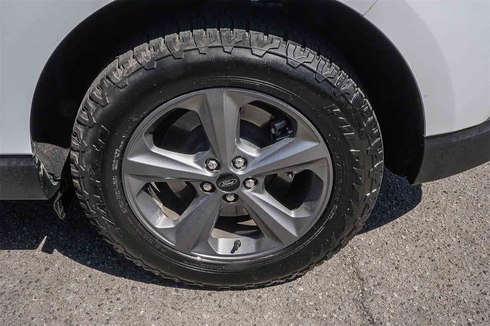 Thumbnail: 2023 Ford Edge - 7