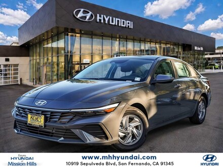 2026 Hyundai Elantra SE Sedan