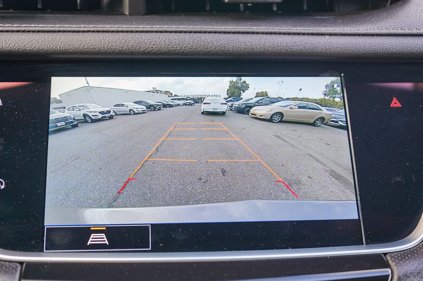 Thumbnail: 2022 Cadillac XT5 - 19