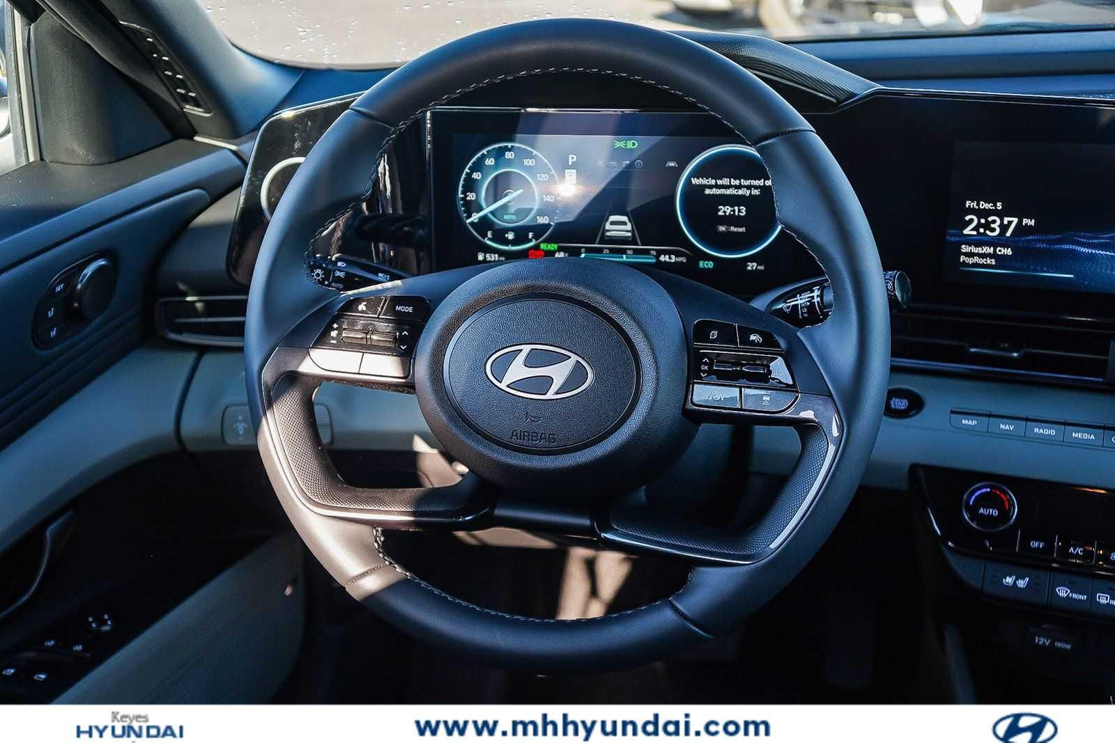 Thumbnail: 2025 Hyundai Elantra - 17