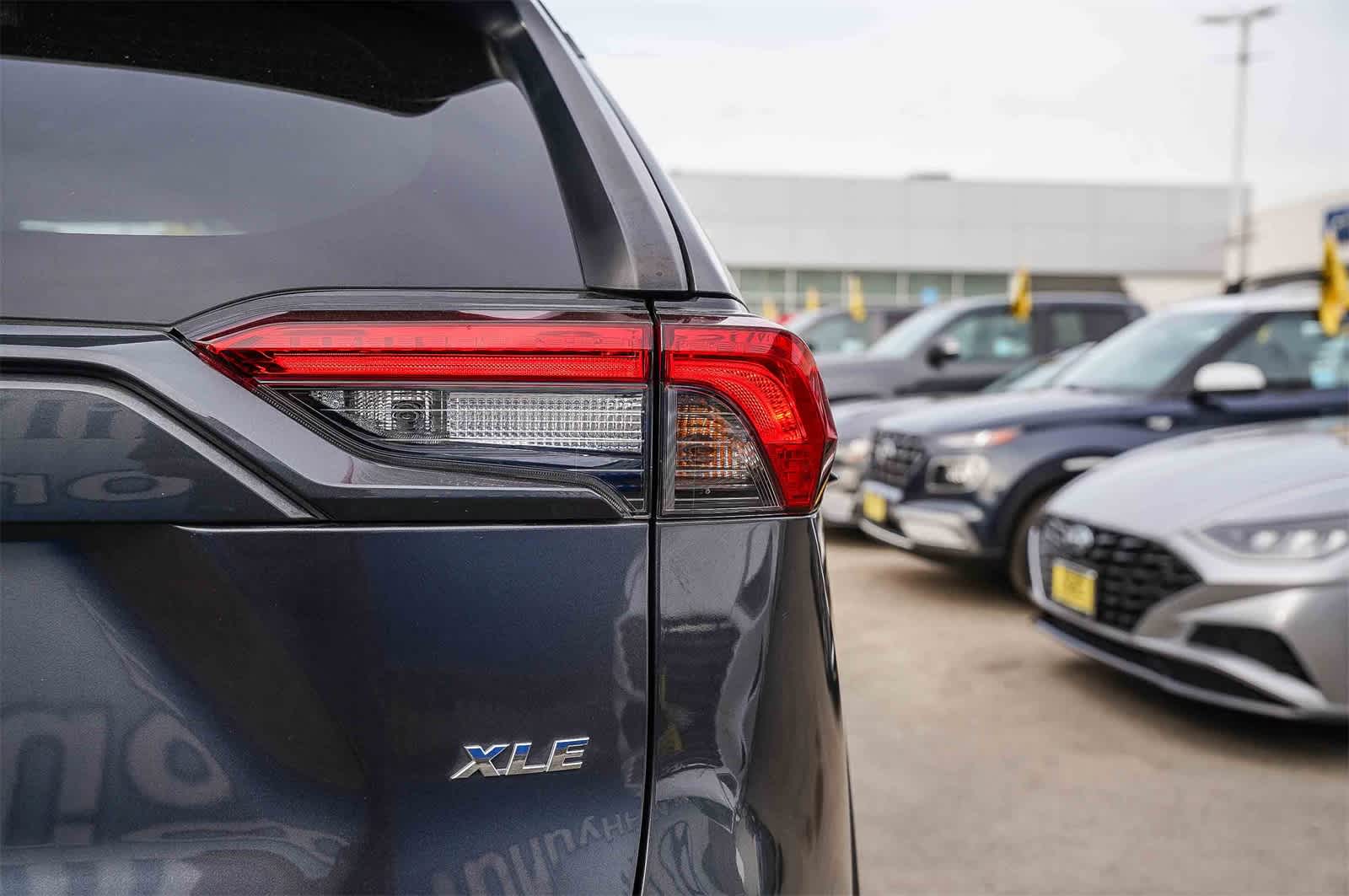 Thumbnail: 2023 Toyota RAV4 - 11