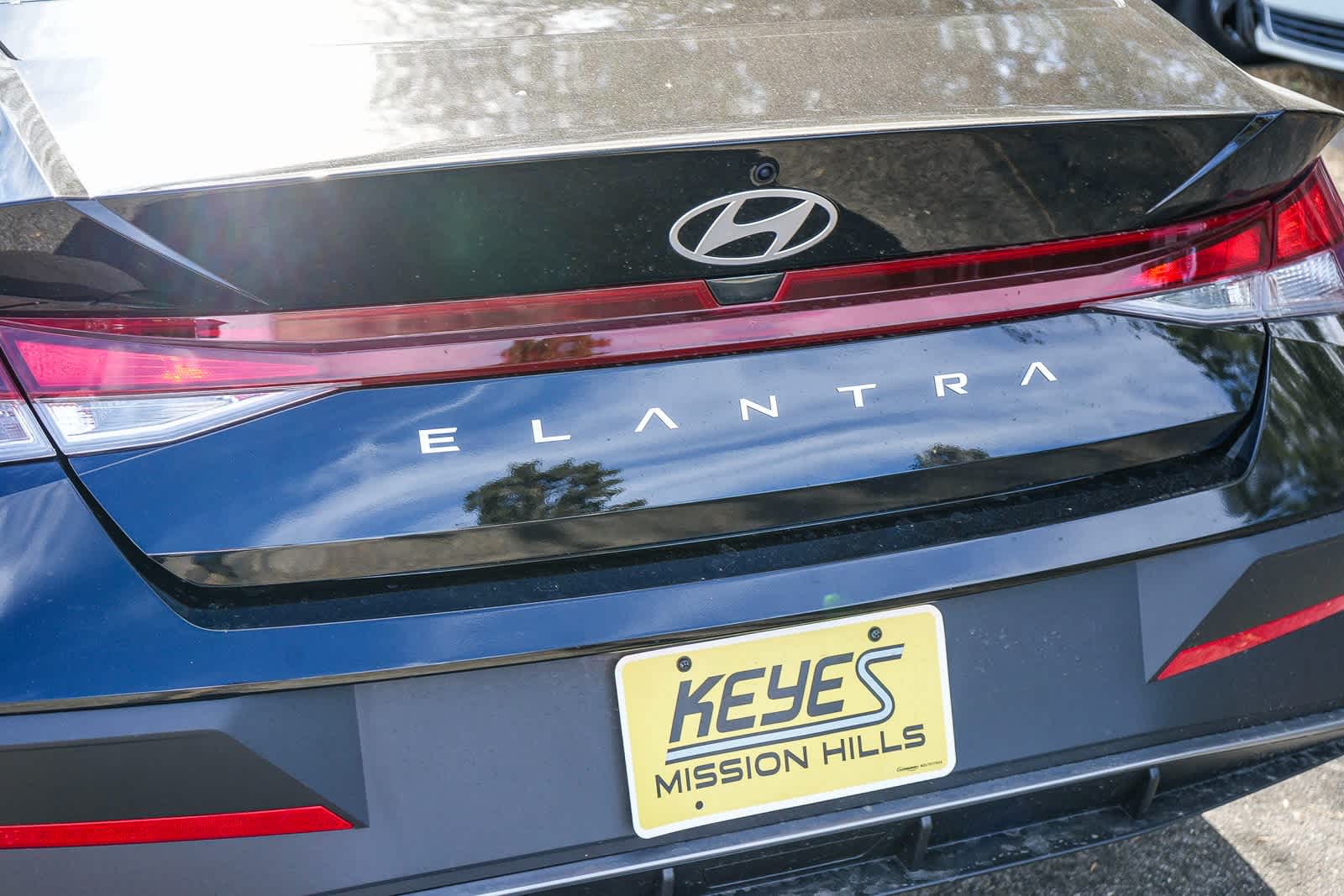 Thumbnail: 2025 Hyundai Elantra - 12