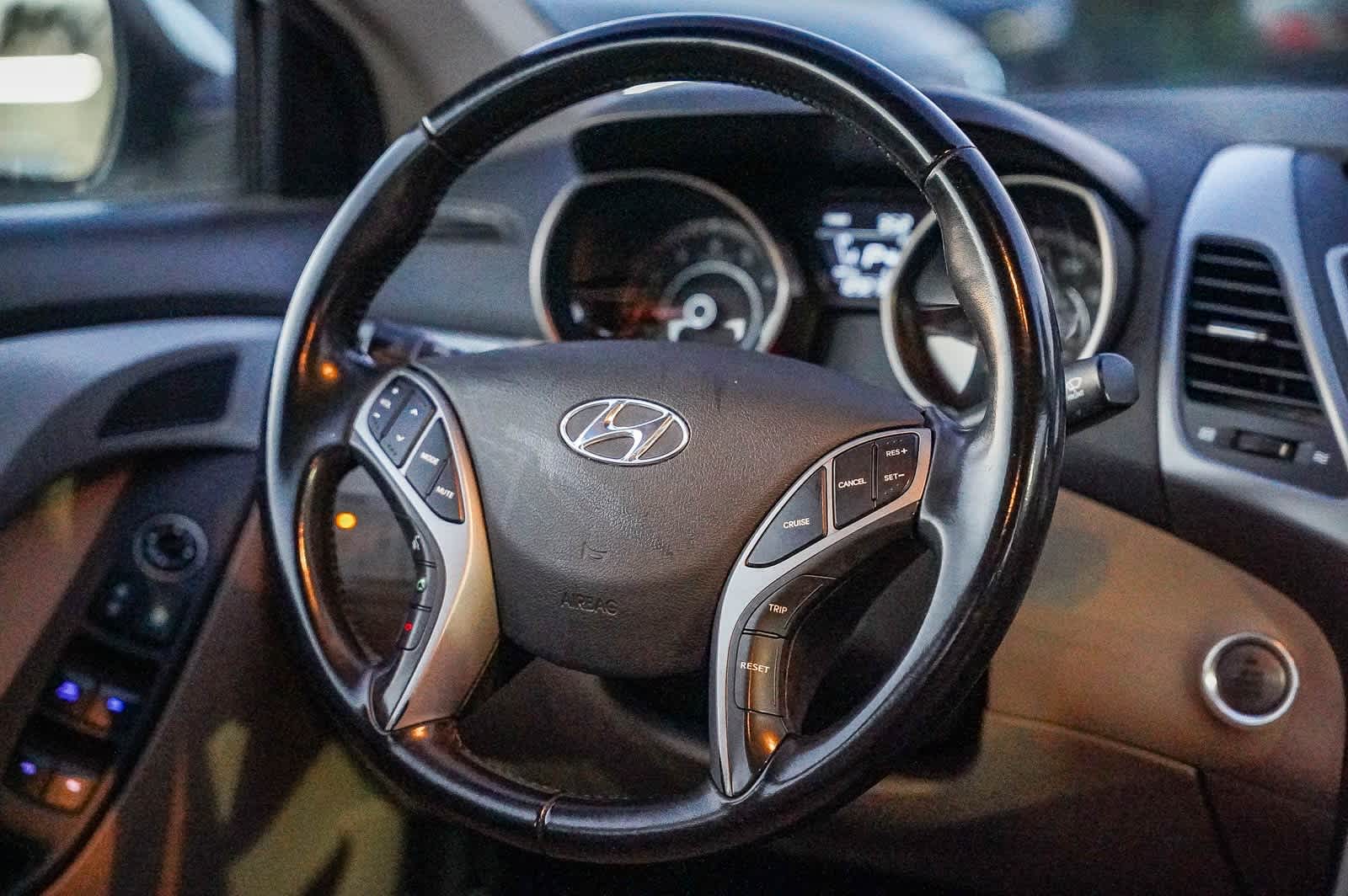 Thumbnail: 2016 Hyundai Elantra - 15