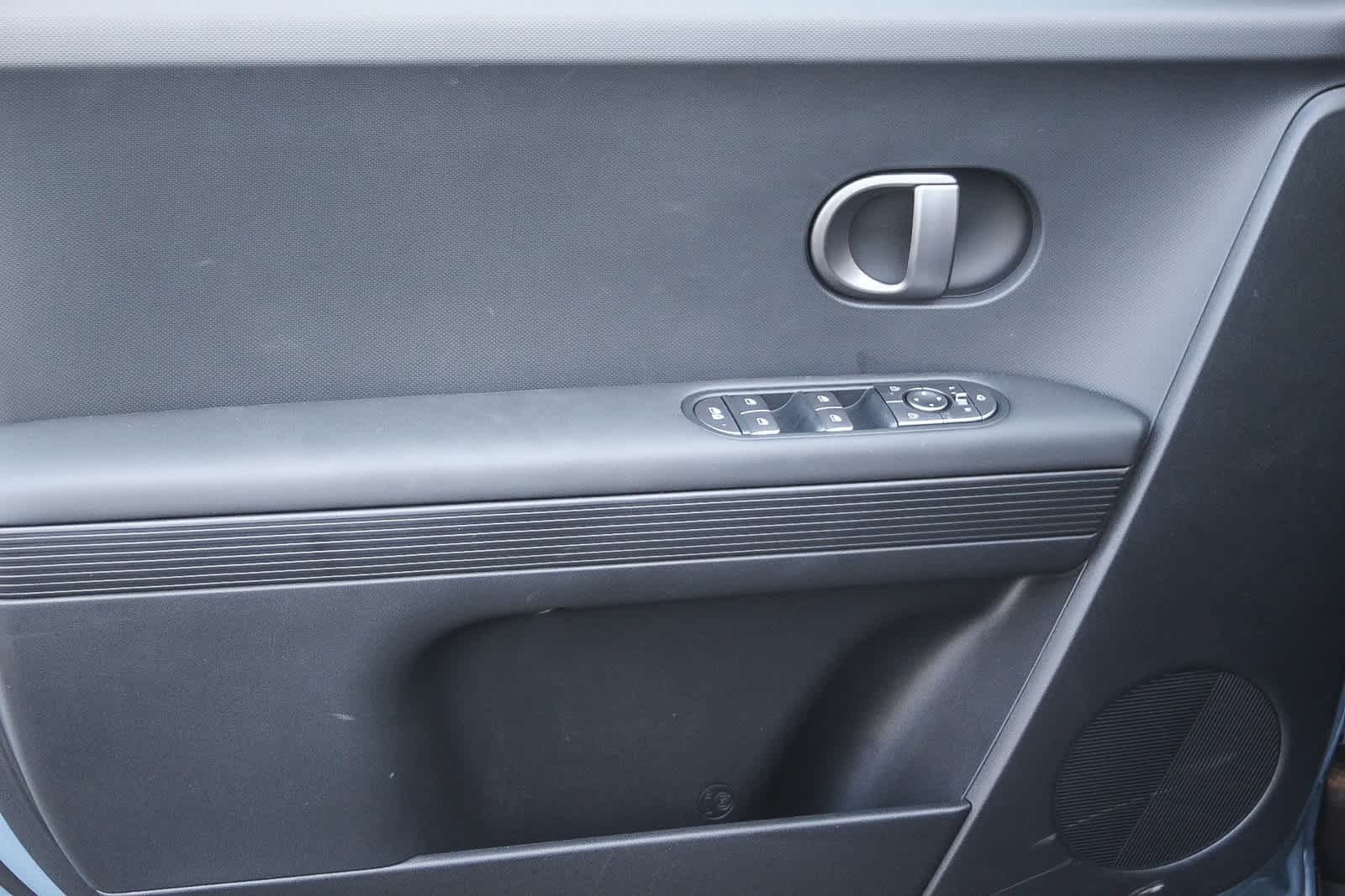 Thumbnail: 2025 Hyundai Ioniq 5 - 22