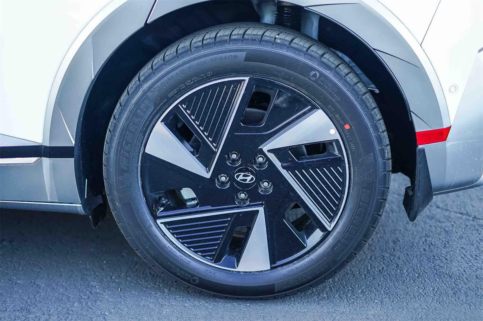 Thumbnail: 2026 Hyundai Ioniq 5 - 10