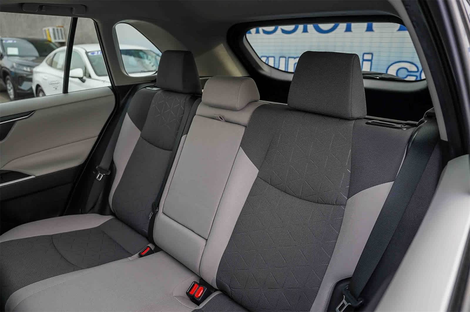 Thumbnail: 2023 Toyota RAV4 - 18