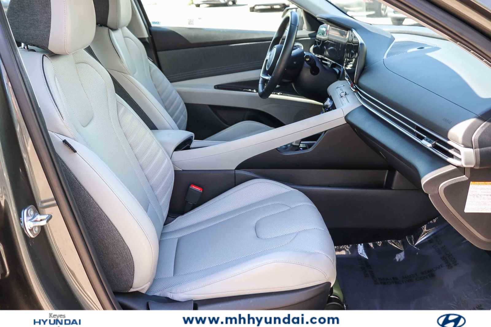 Thumbnail: 2025 Hyundai Elantra - 15