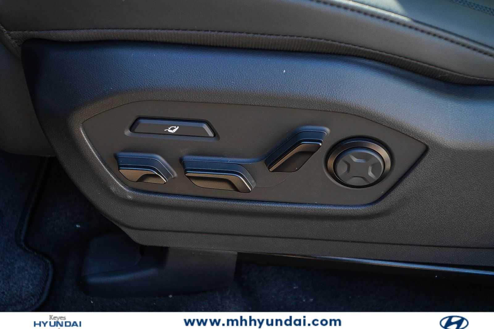 Thumbnail: 2026 Hyundai Santa Fe - 25