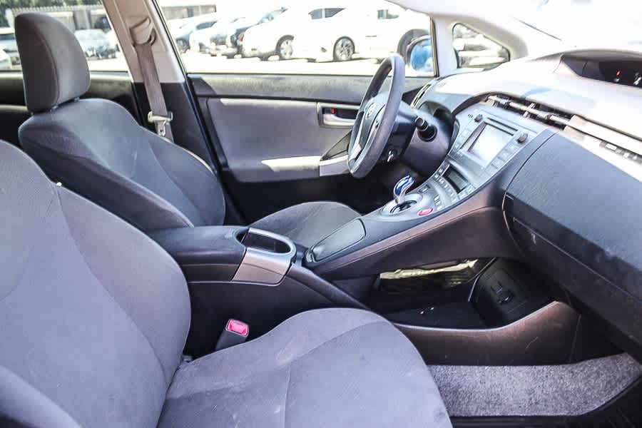 Thumbnail: 2012 Toyota Prius - 12