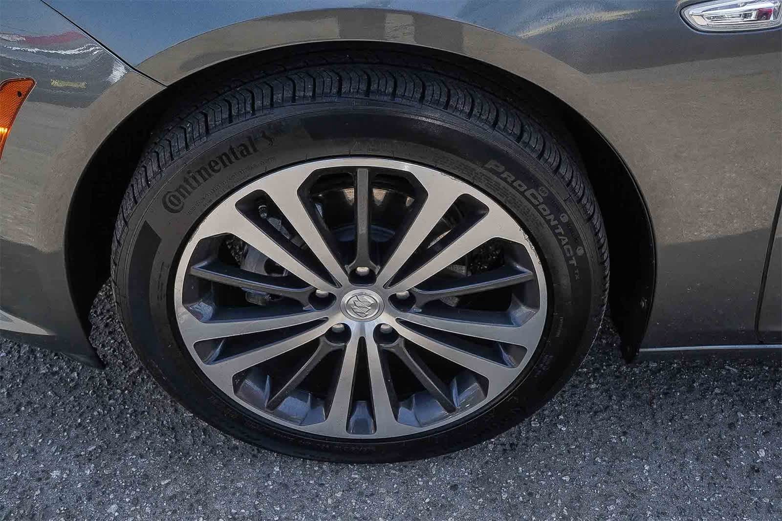 Thumbnail: 2019 Buick Regal - 9