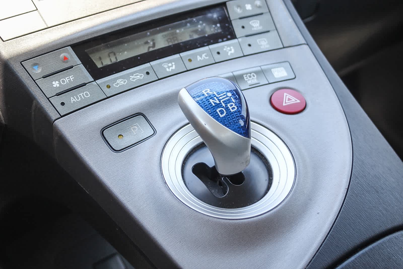 Thumbnail: 2012 Toyota Prius - 19