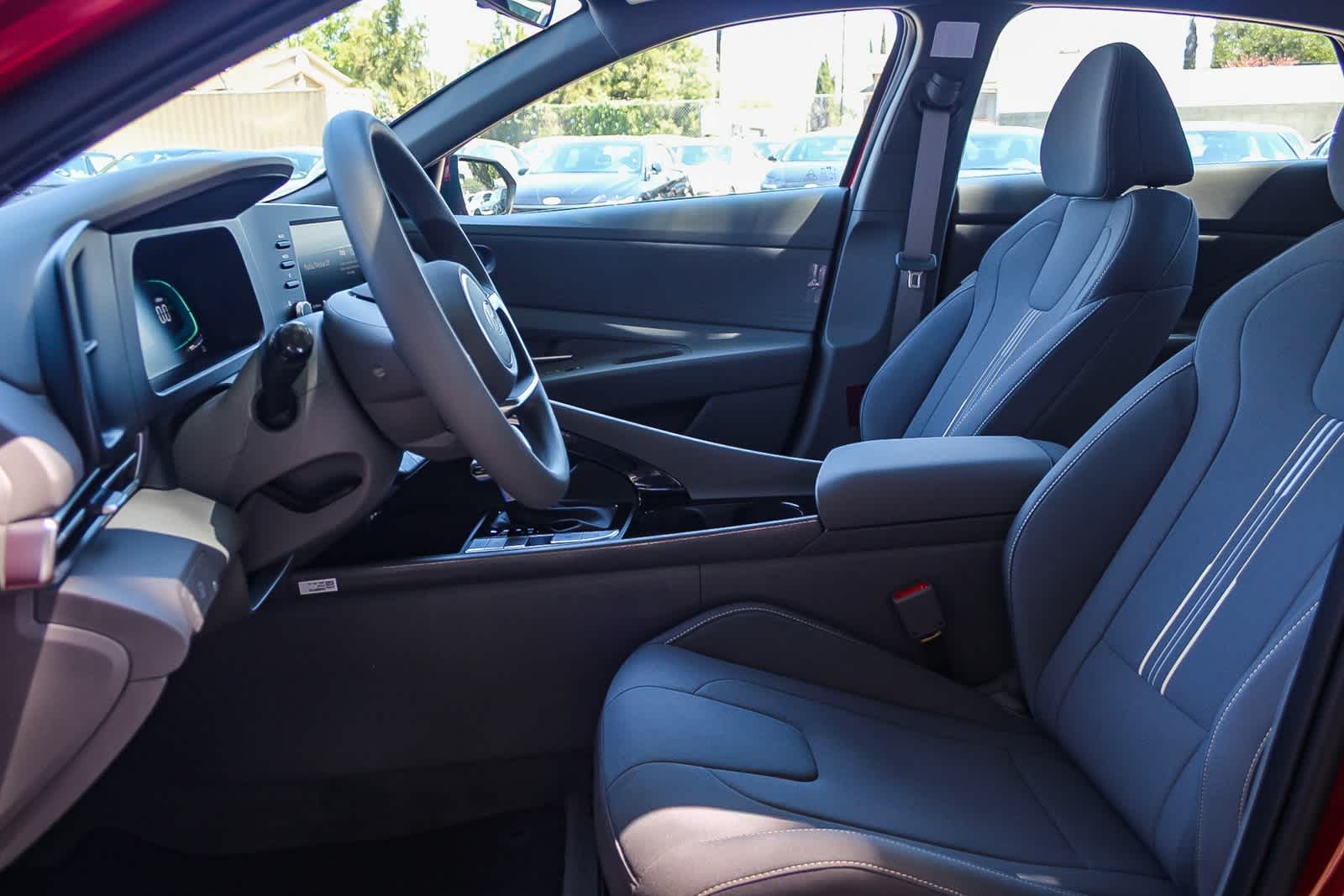 Thumbnail: 2025 Hyundai Elantra - 16