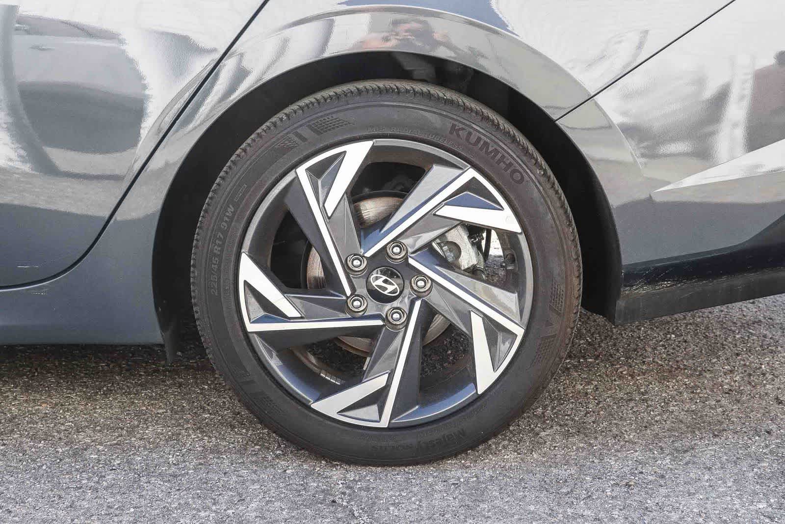 Thumbnail: 2025 Hyundai Elantra - 10