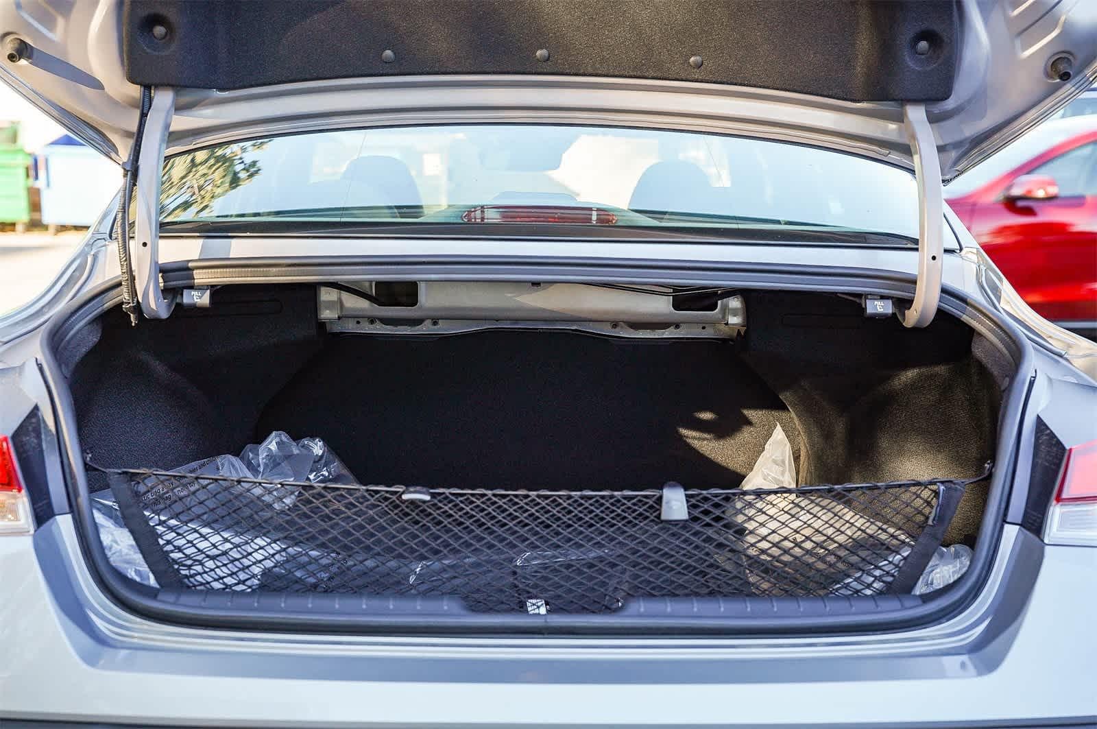 Thumbnail: 2026 Hyundai Elantra - 12