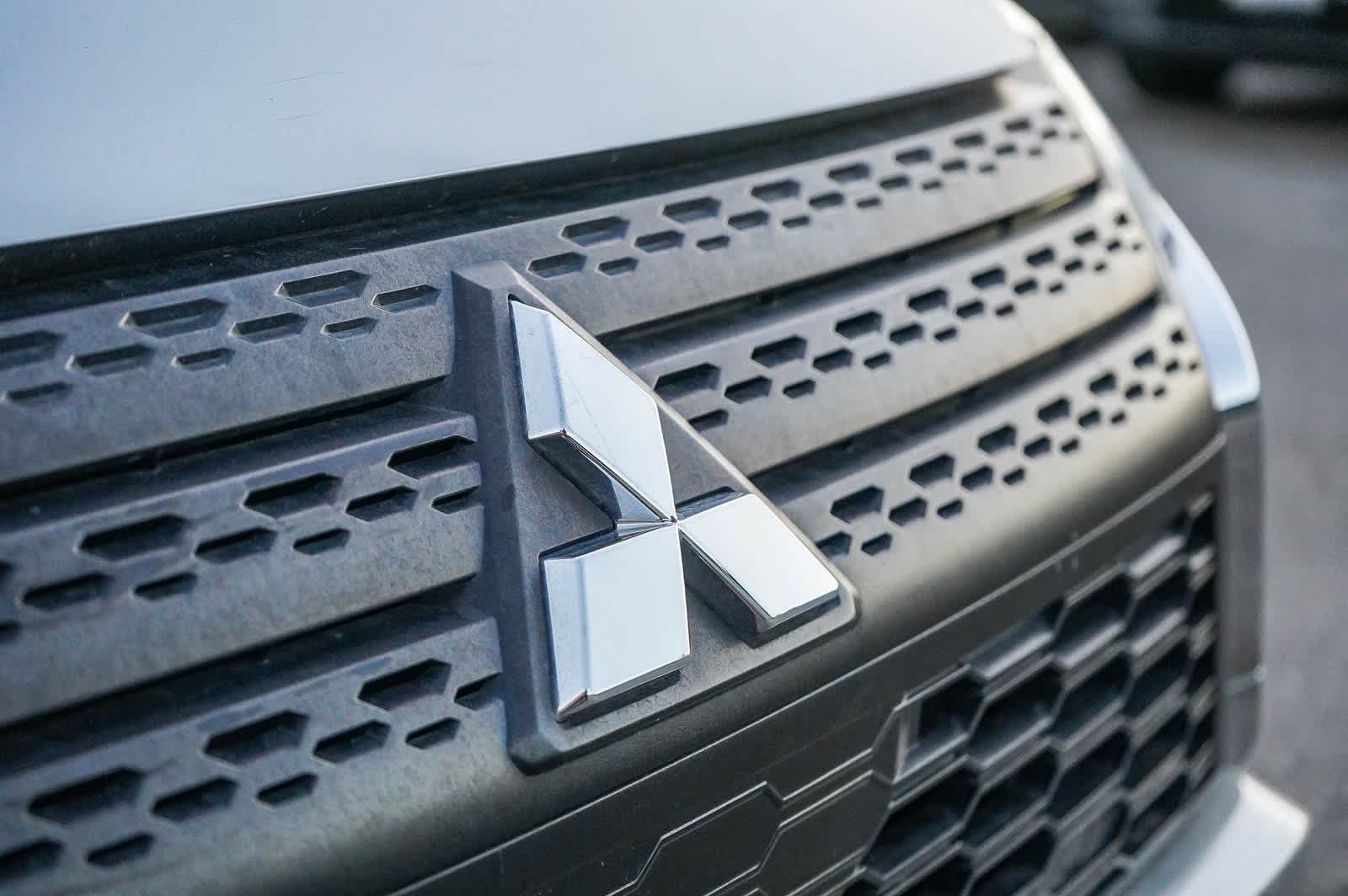 Thumbnail: 2023 Mitsubishi Eclipse Cross - 11