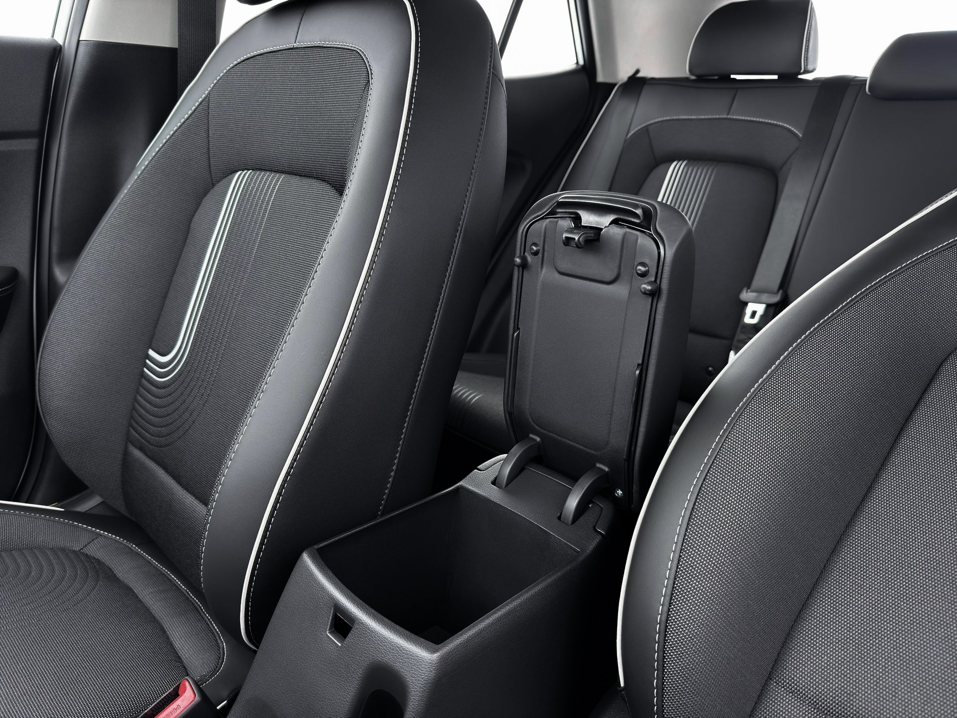 Thumbnail: 2026 Hyundai Venue - 18