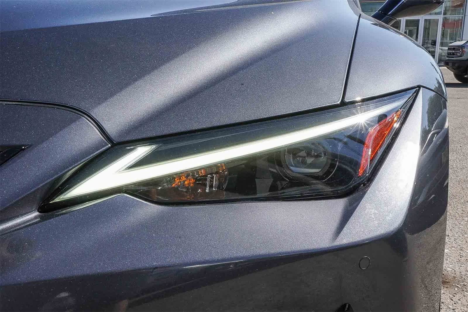 Thumbnail: 2022 Lexus IS - 10