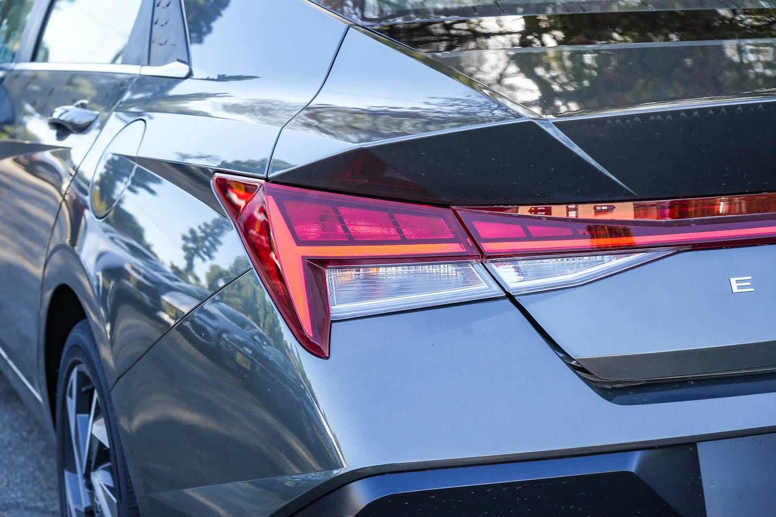 Thumbnail: 2025 Hyundai Elantra - 10