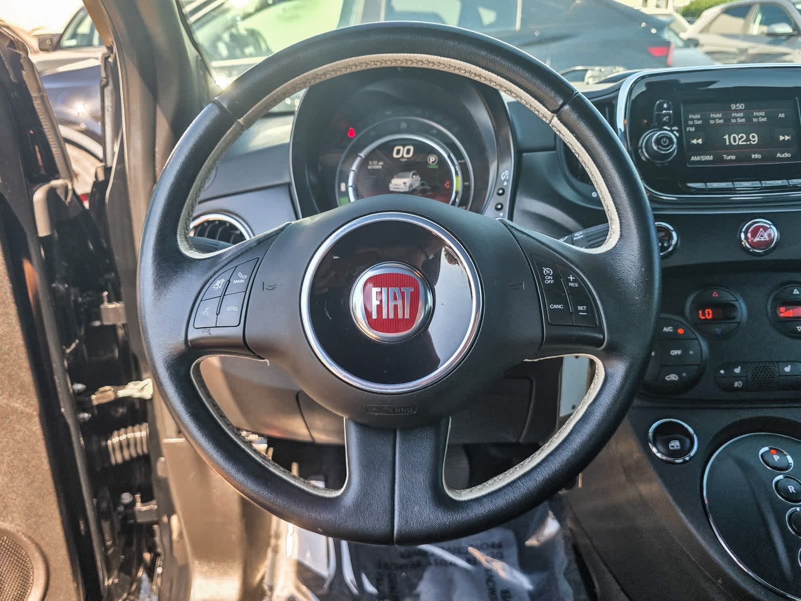 Thumbnail: 2019 Fiat 500e - 16