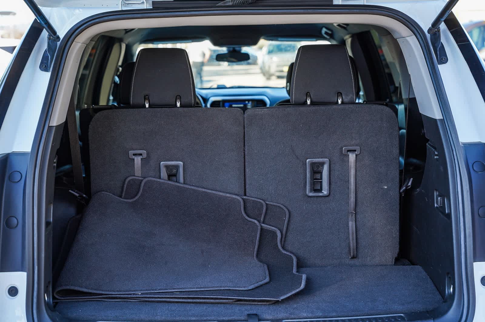 Thumbnail: 2022 GMC Acadia - 25