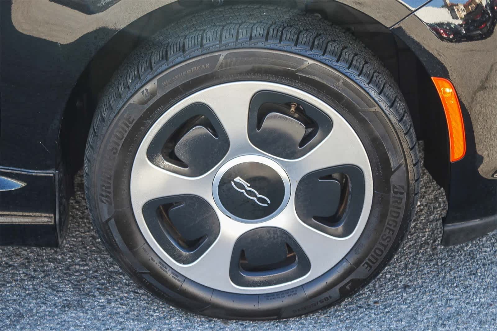 Thumbnail: 2019 Fiat 500e - 8