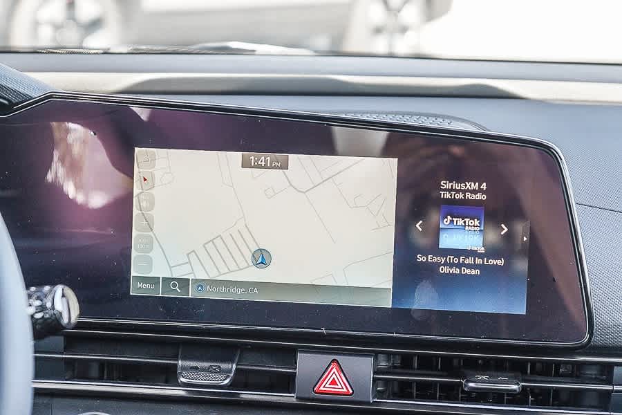 Thumbnail: 2025 Hyundai Elantra - 16