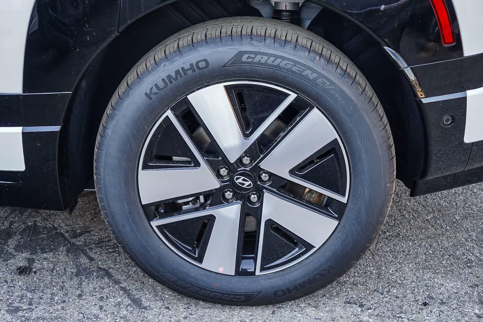 Thumbnail: 2026 Hyundai Ioniq - 11