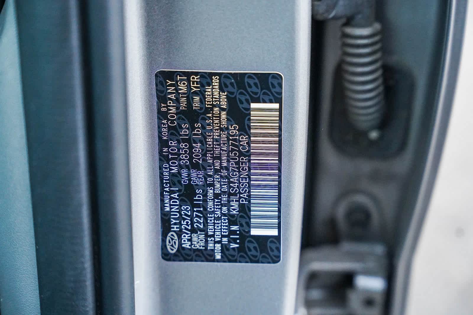 Thumbnail: 2023 Hyundai Elantra - 21