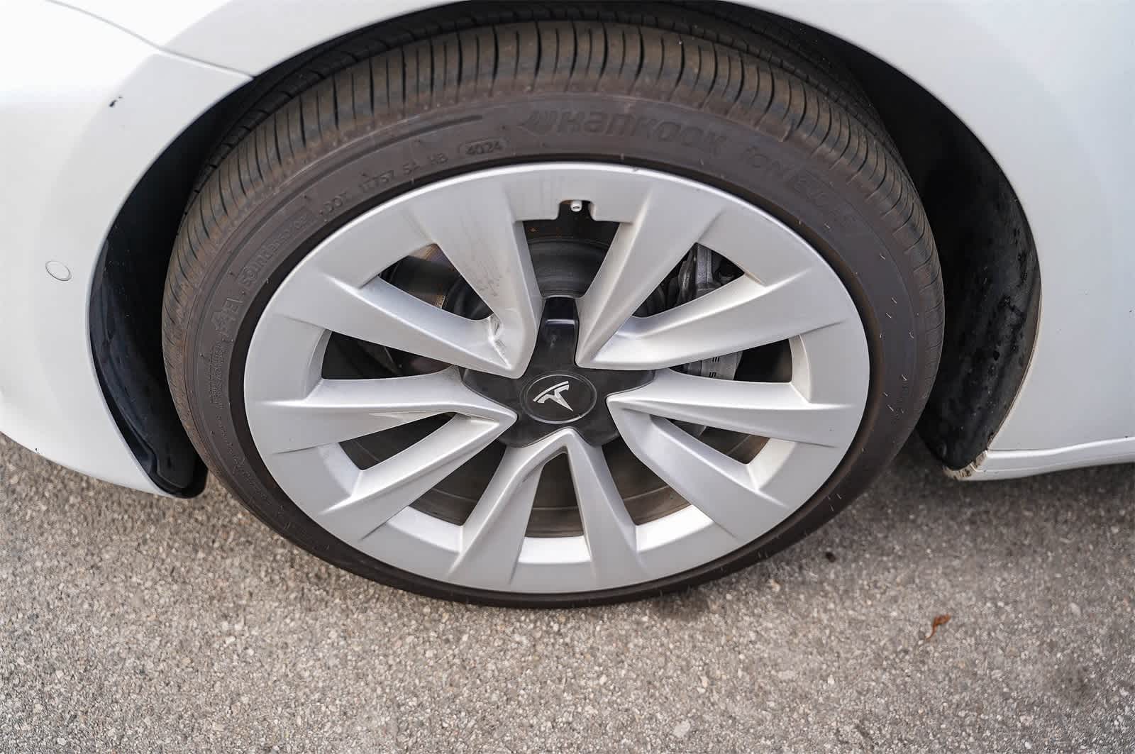 Thumbnail: 2021 Tesla Model 3 - 7